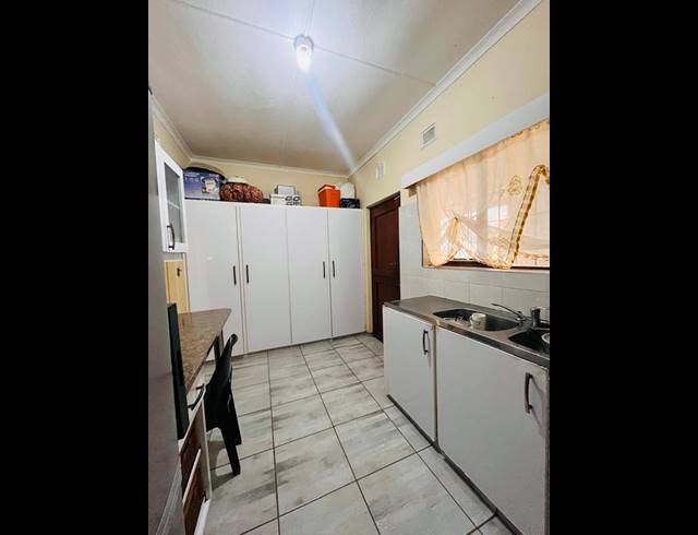 4 BEDROOM PROPERTY TO RENT IN SEA PARK